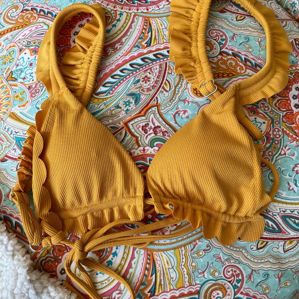 Adorable Yellow Bikini Top